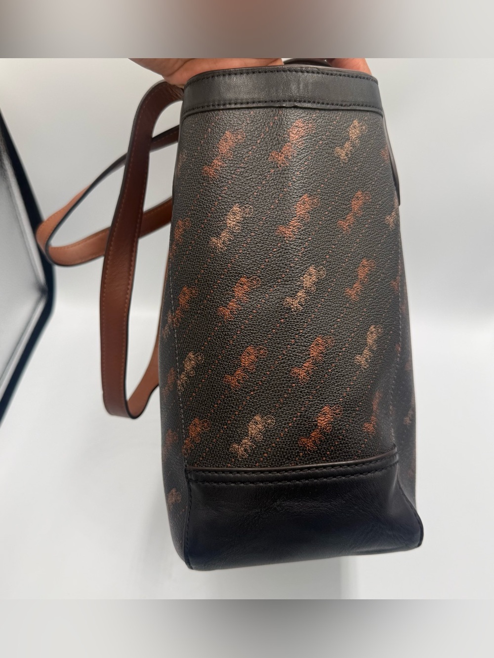 Coach 27 Women's Horse and Carriage Tote Bag Black Brown Red - Picture 5 of 8
